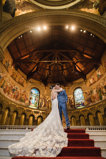T.D.E. Wedding Expands Services to Include Professional Wedding Photographer Expertise